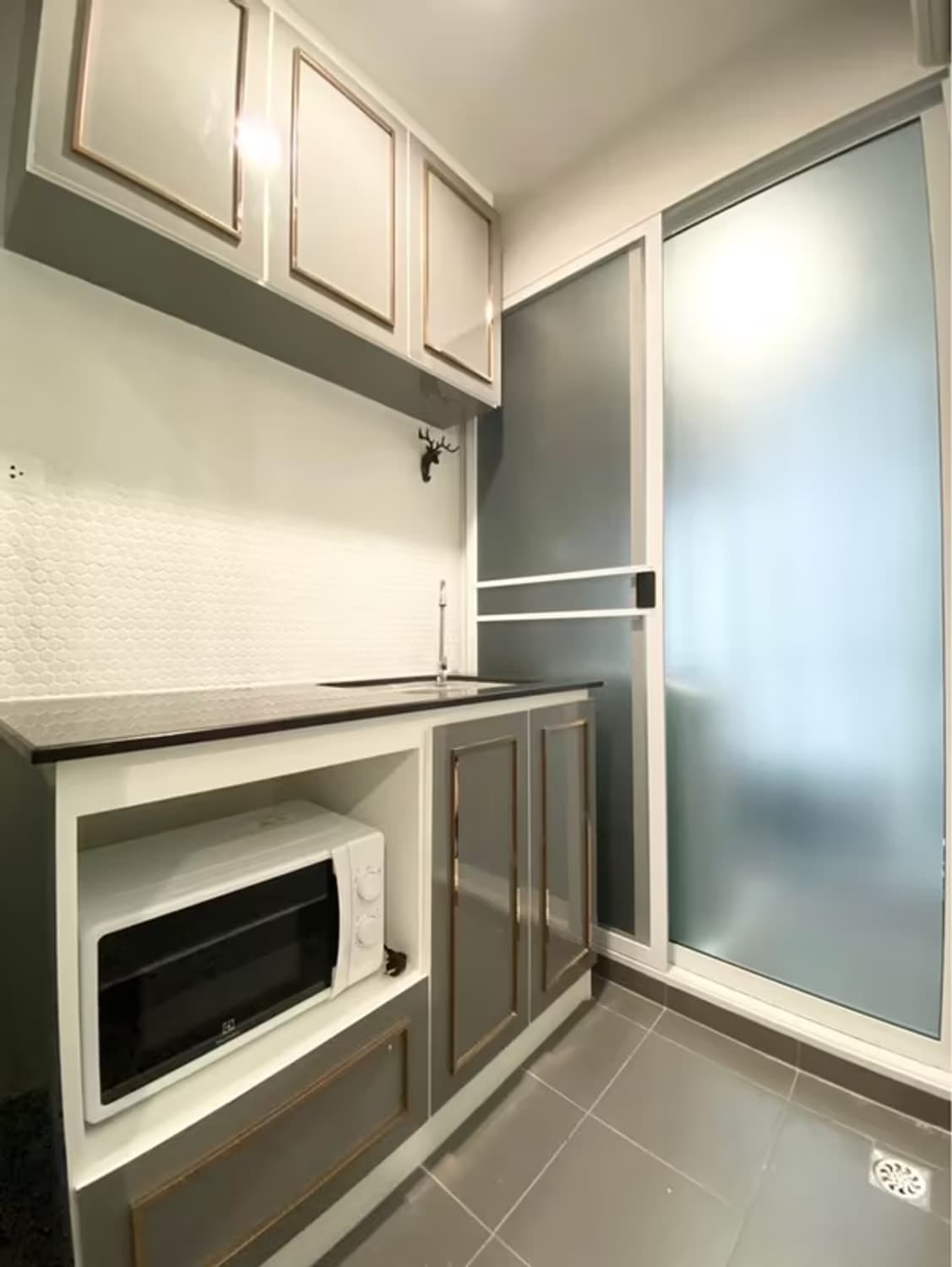 1 Bedroom Condo - Image 8