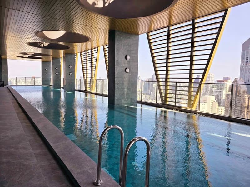 2 Bed Condo for Rent in Watthana