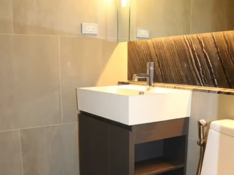 1 Bedroom Condo