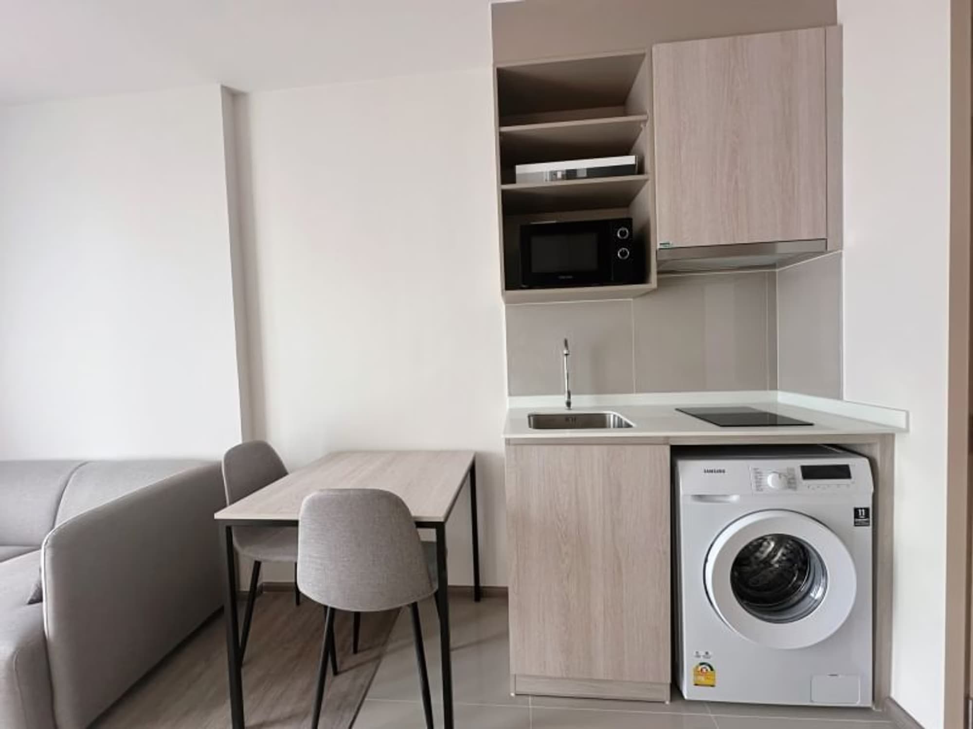 1 Bed Condo for Rent and Sale in Watthana - Image 4