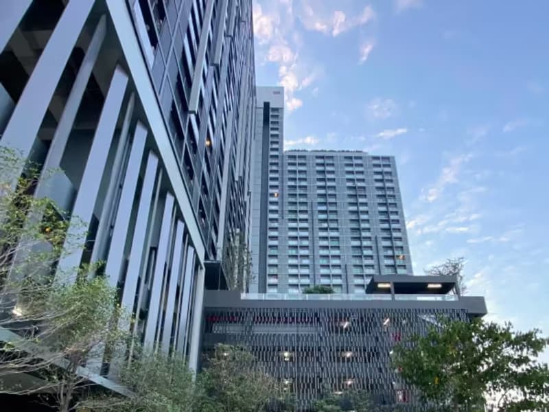 1 Bedroom Condo