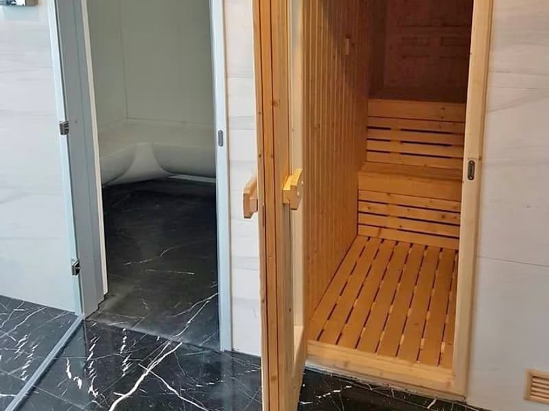 1 Bed Condo for Sale  Near Phrom Phong BTS 