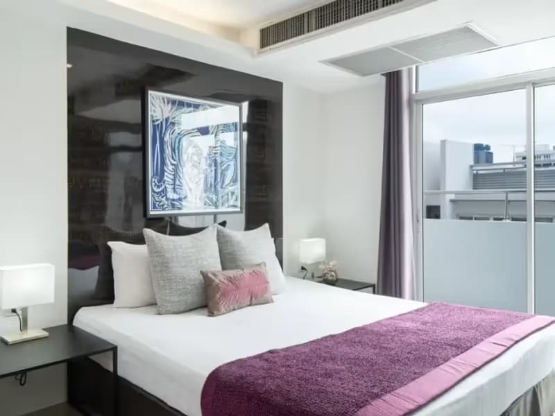 1 Bedroom Condo