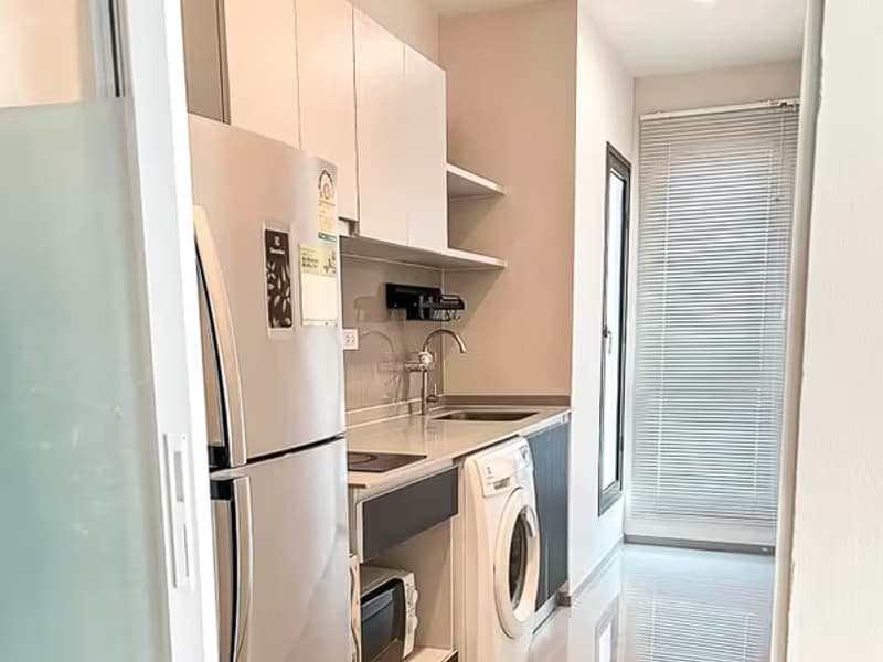 2 Bedroom Condo for Rent at Centric Huai Khwang Station