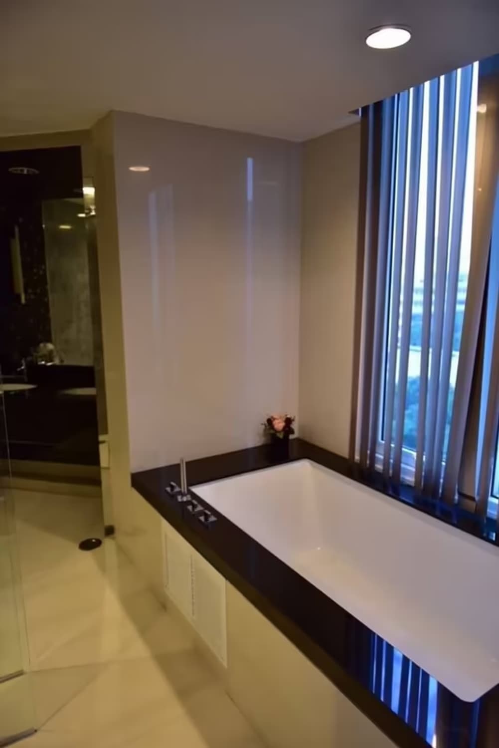 Condo for Rent at Chamchuri Square Residence - Image 8