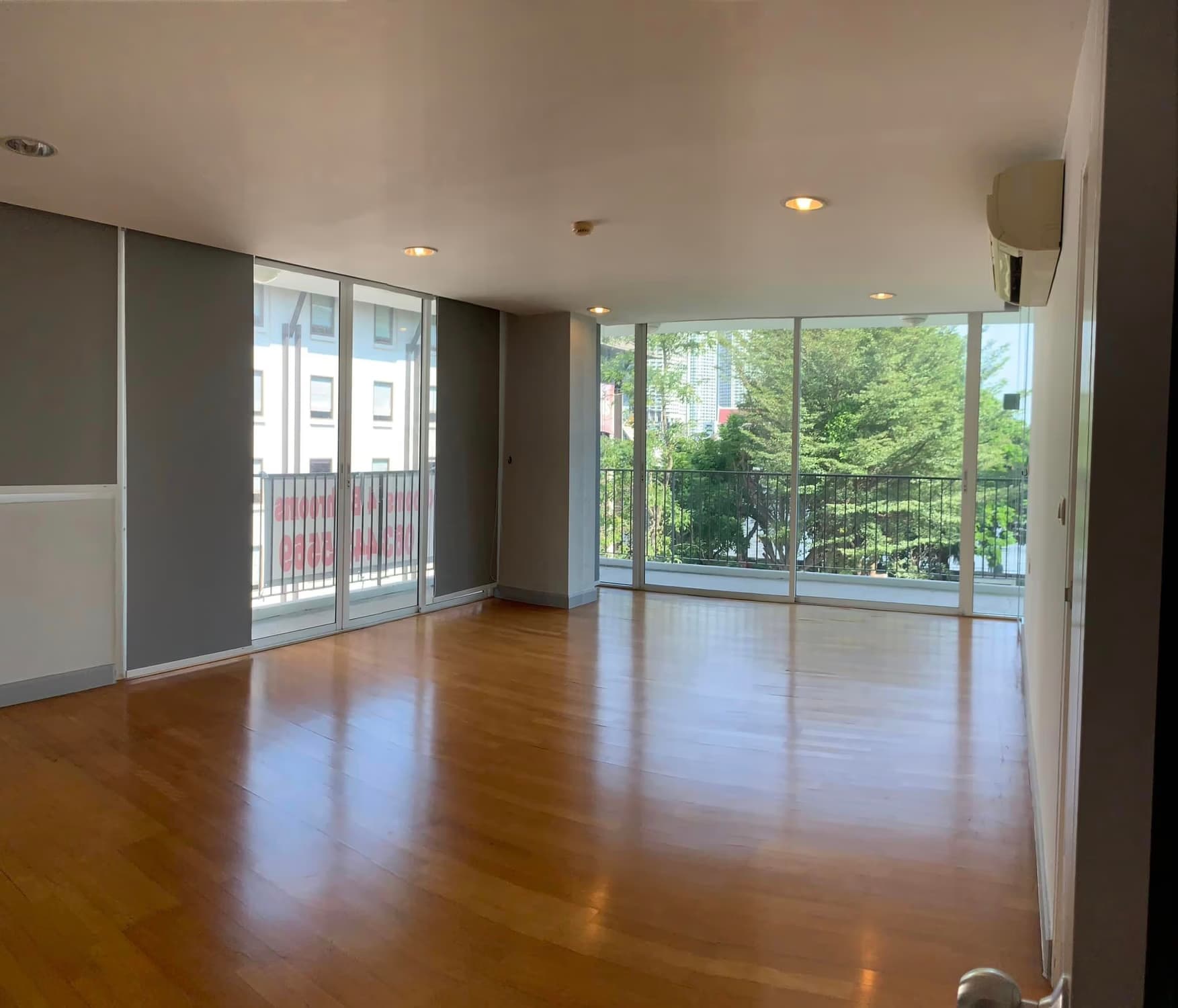Condo for Sale at The Fine At River - Image 7