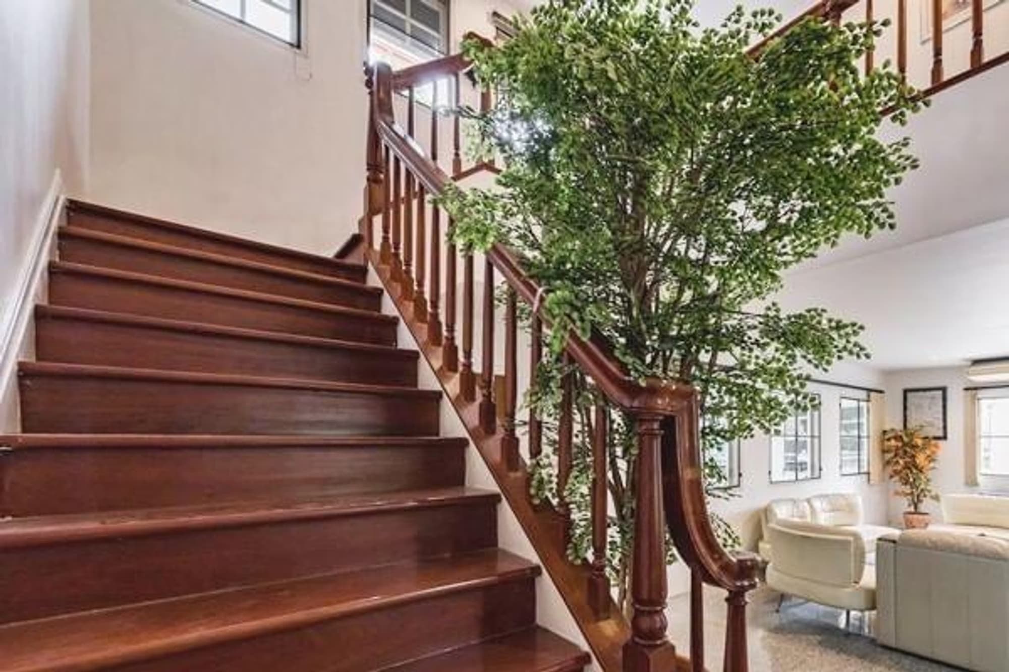 5 Bedroom House - Image 16