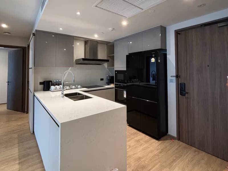 3 Bed Condo for Rent in Watthana