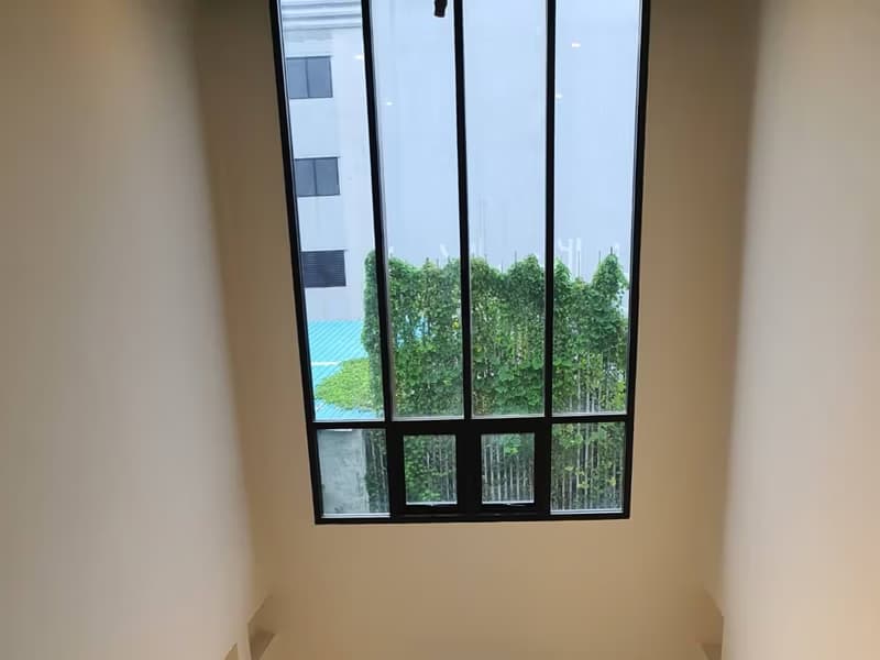 5 Bed House for Rent and Sale in Phra Khanong