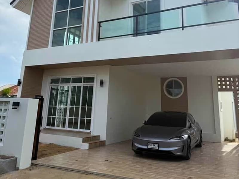 4 Bed House for Rent and Sale in Mueang Chiang Mai