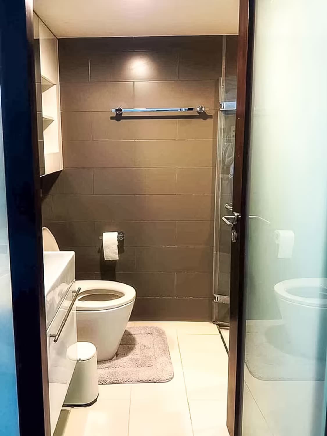1 Bedroom Condo - Image 1