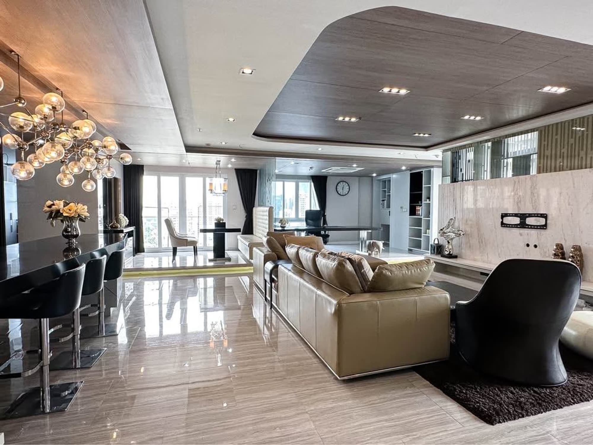 3 Bed Condo for Rent in Khlong Toei - Image 20