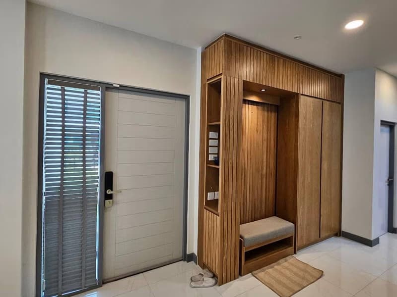 5 Bed House for Sale in Bang Phli