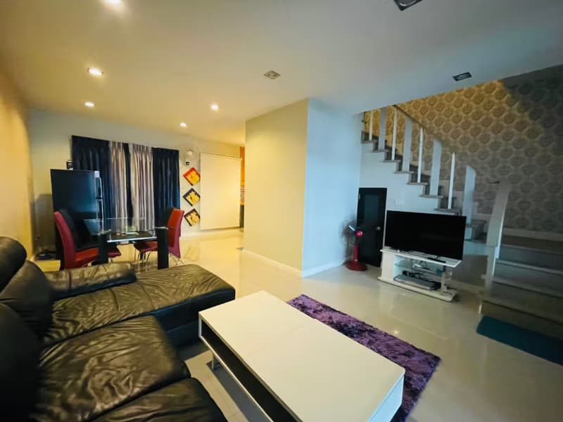 3 Bed Townhouse for Rent in Mueang Chiang Mai