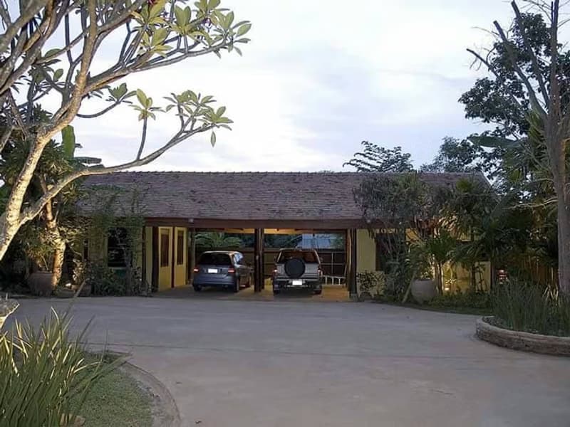 Code 1422 Resort-style house close to Ping river for sale