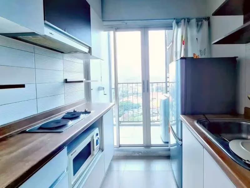 1 Bedroom Condo