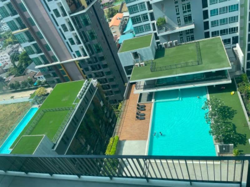 1 Bedroom Condo