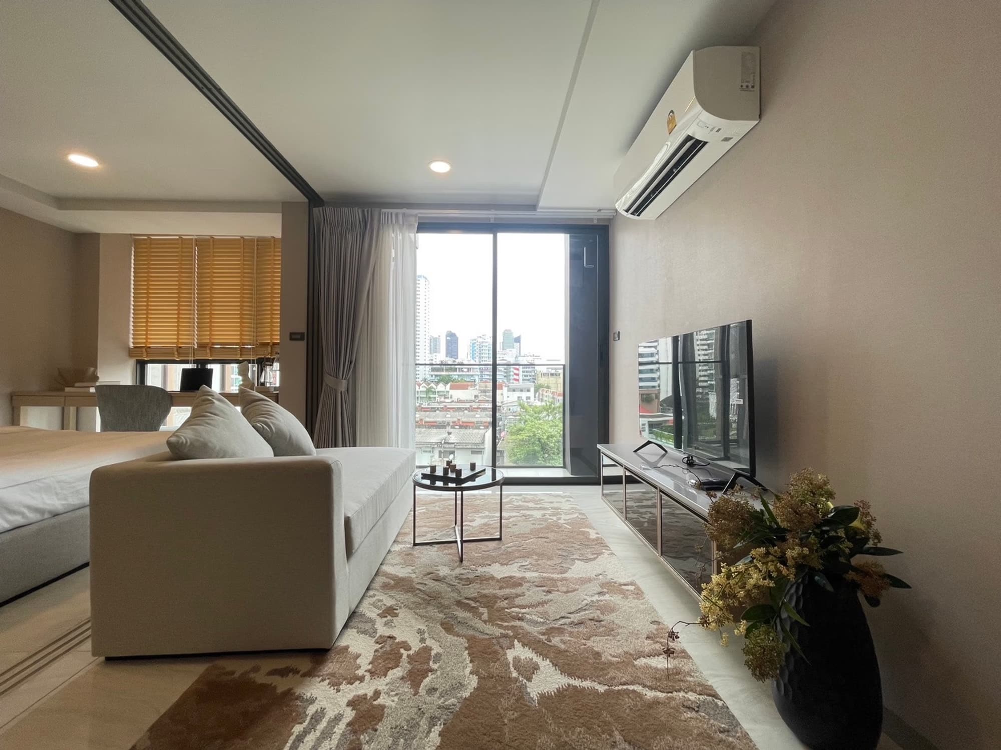 Condo for Sale at Walden Asoke - Image 2