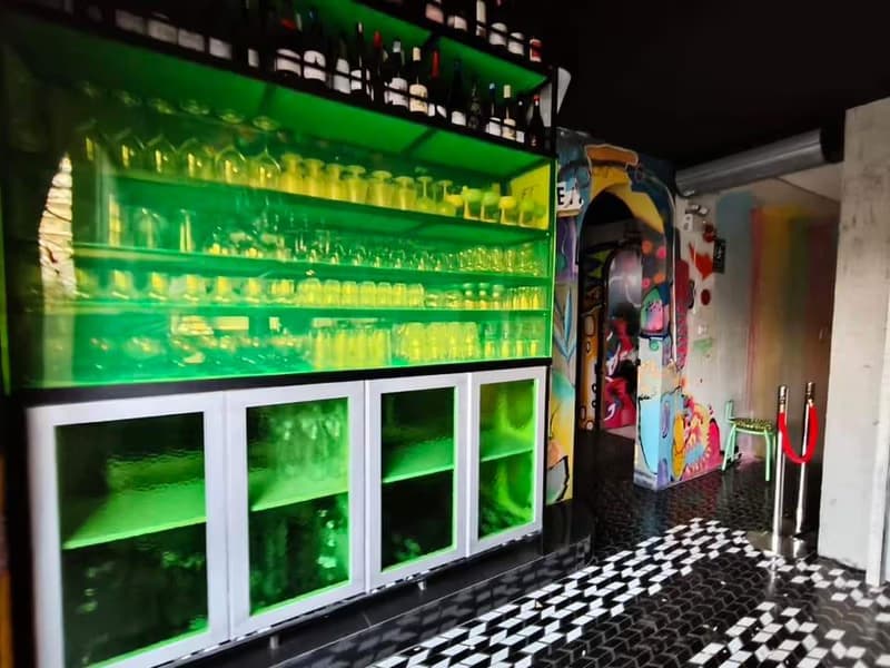 Studio Commercial for Rent in Khlong Toei