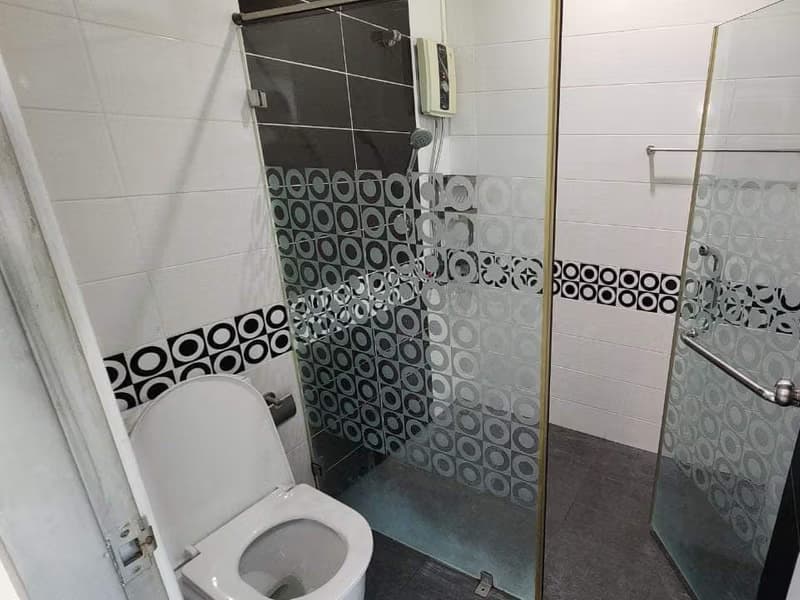 4 Bed House for Rent in Watthana