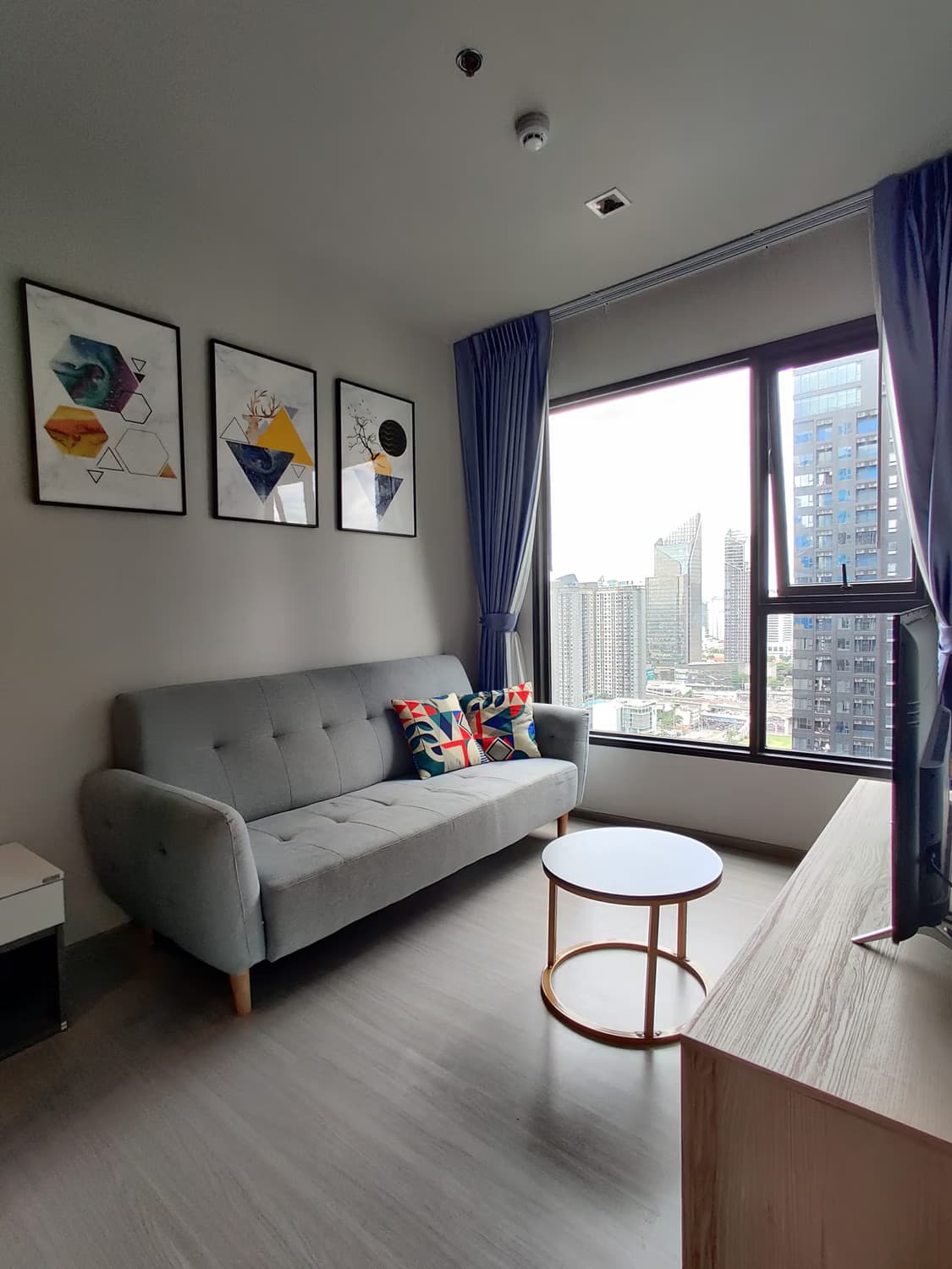 Life Asoke - Rama 9 - 1 Bed Condo for Sale, Rented *LIKA1608 - Image 1