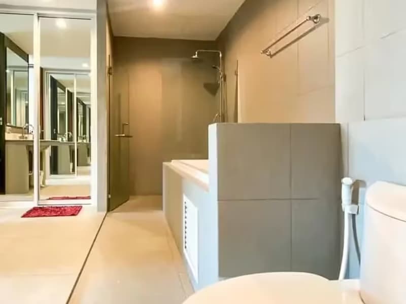 1 Bedroom Condo