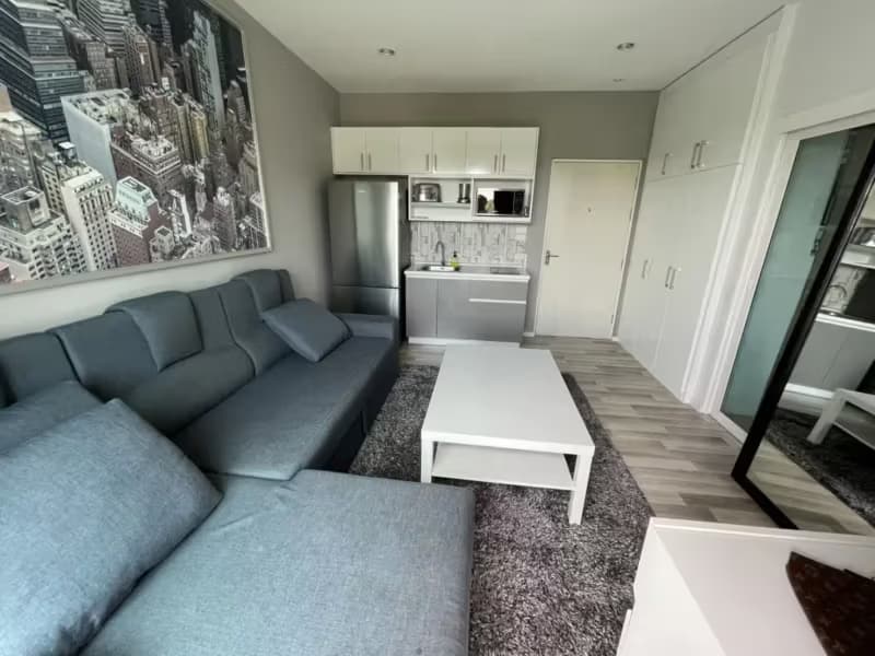 1 Bedroom Condo