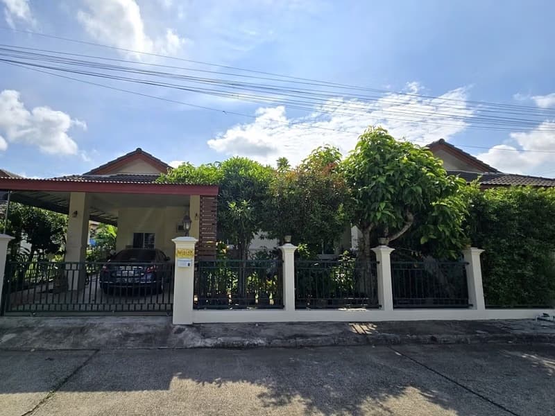 4 Bed House for Rent in Mae Rim District