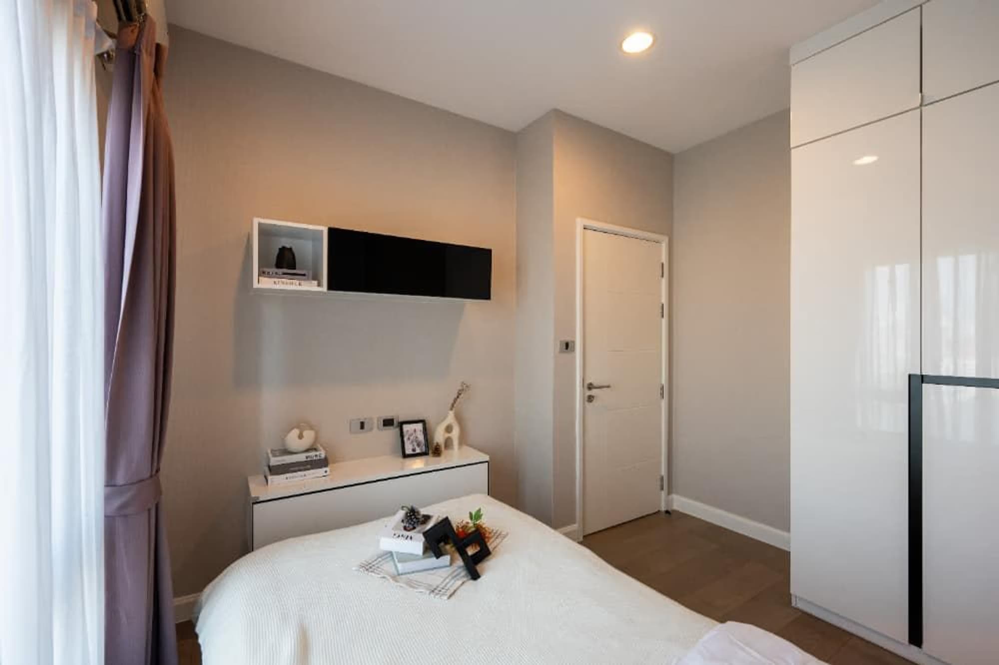 2 Bed Condo for Sale in Khlong Toei - Image 9