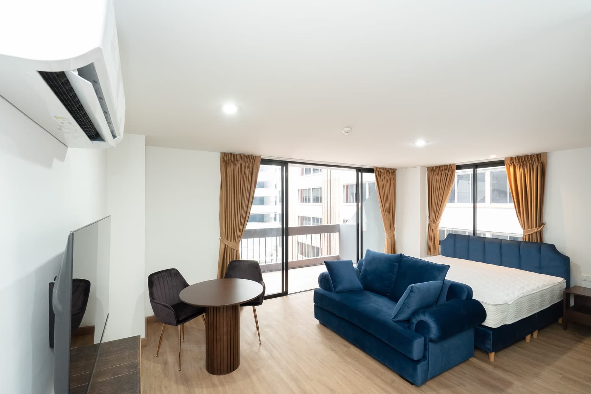 1 Bed Condo for Rent in Khlong Toei - Image 11
