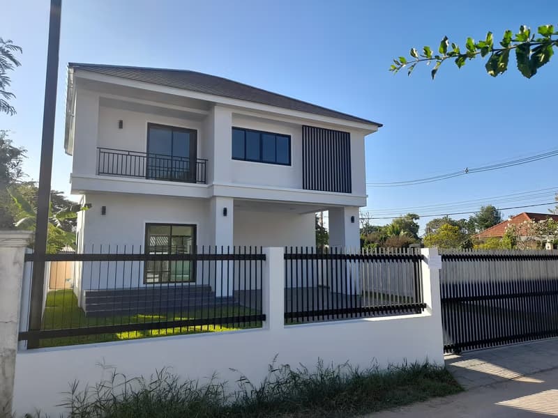 House for Sale in San Sai Luang, San Sai.