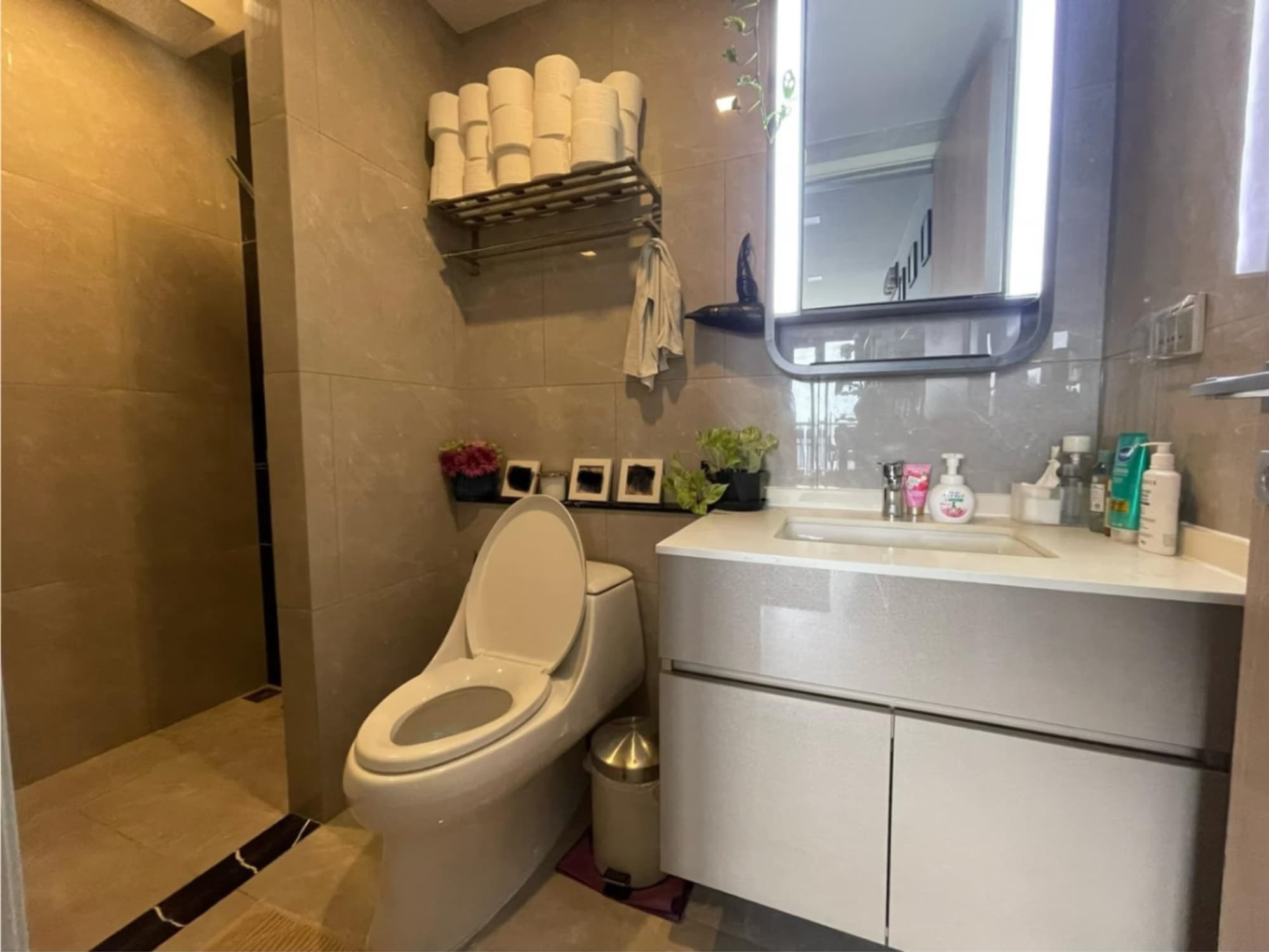 2 Bed Condo for Rent and Sale  Near Phra Ram 9 MRT - Image 7