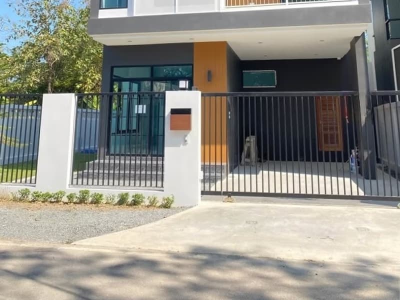 3 Bed House for Sale in Saraphi District