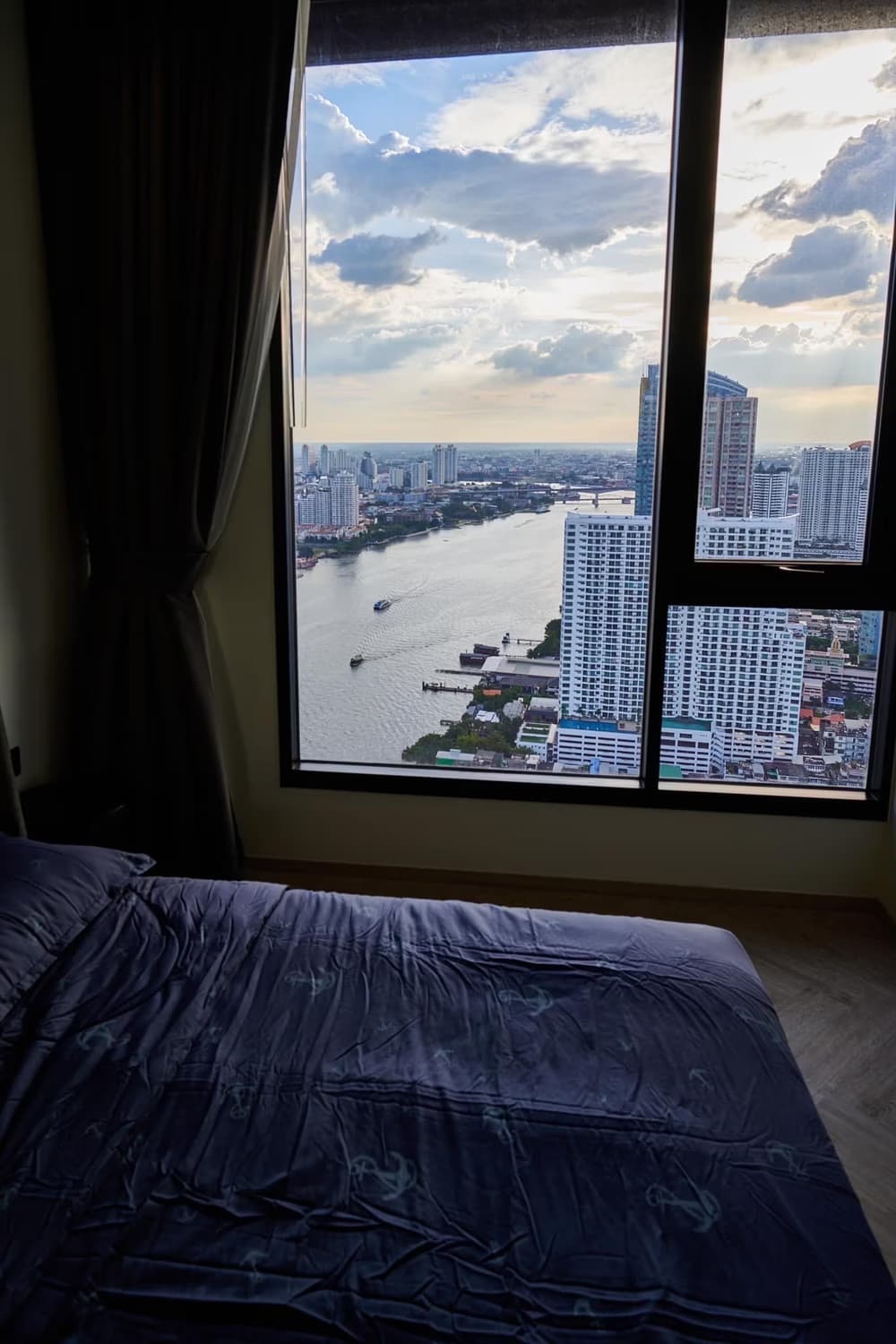 2 Bed Condo for Rent in Khlong San - Image 12