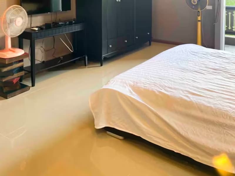 1 Bedroom Condo