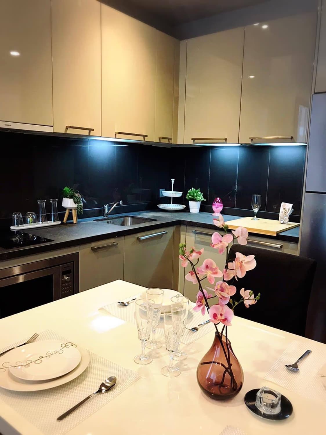 1 Bedroom Condo - Image 10