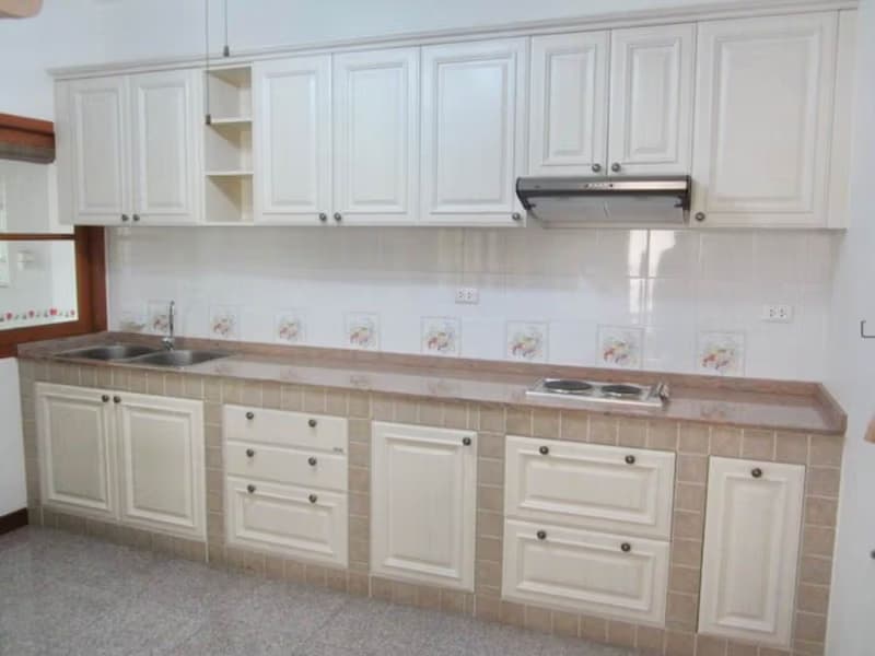 3 Bed Townhouse for Rent in Bang Na