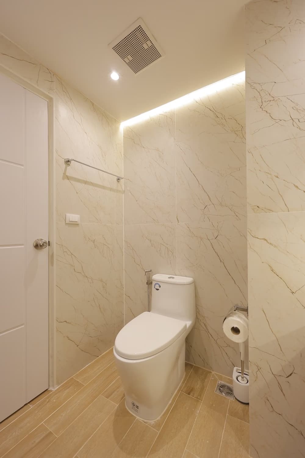 Studio Condo for Rent in Watthana - Image 23