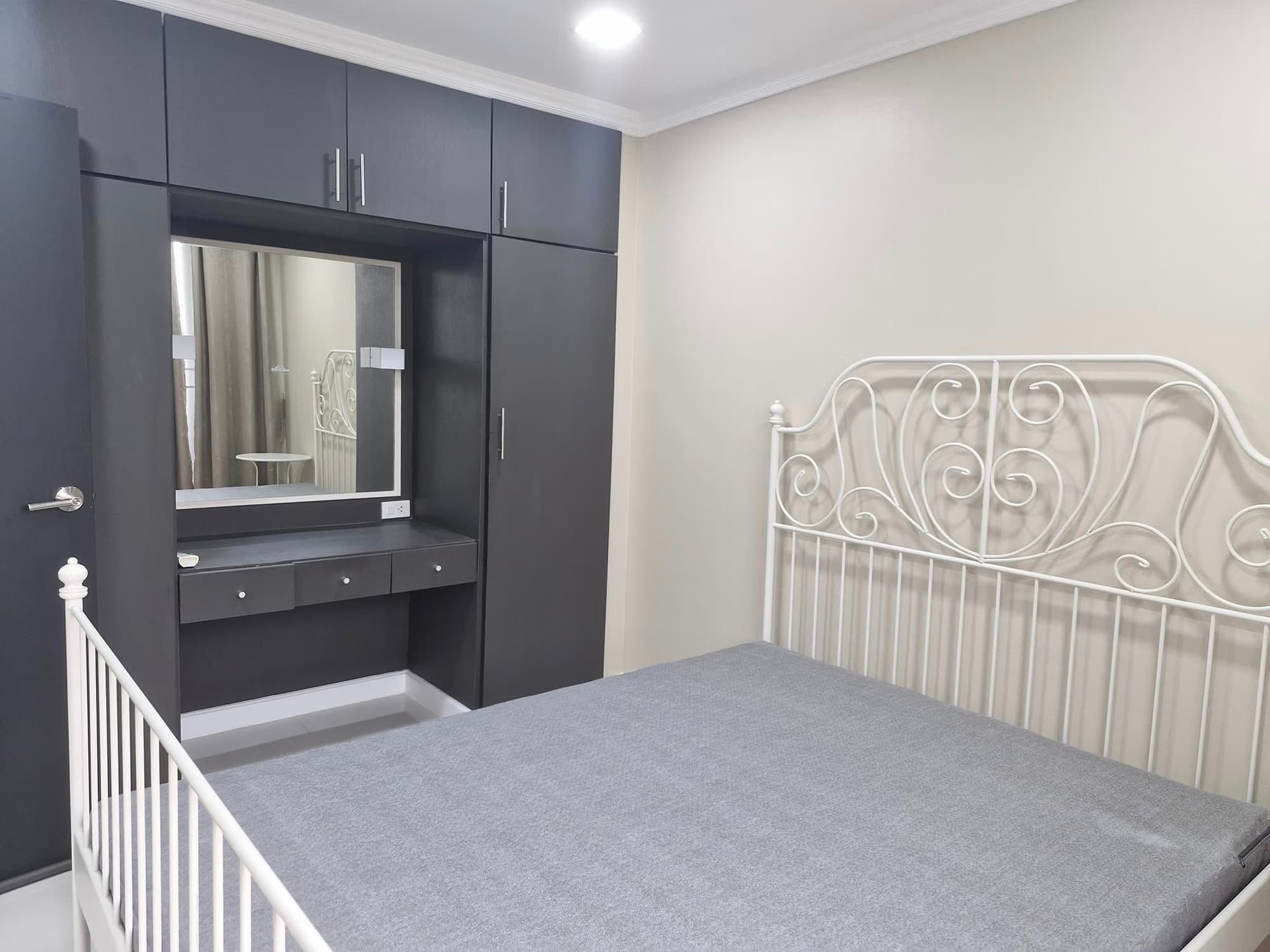 3 Bed Condo for Rent in Watthana - Image 18