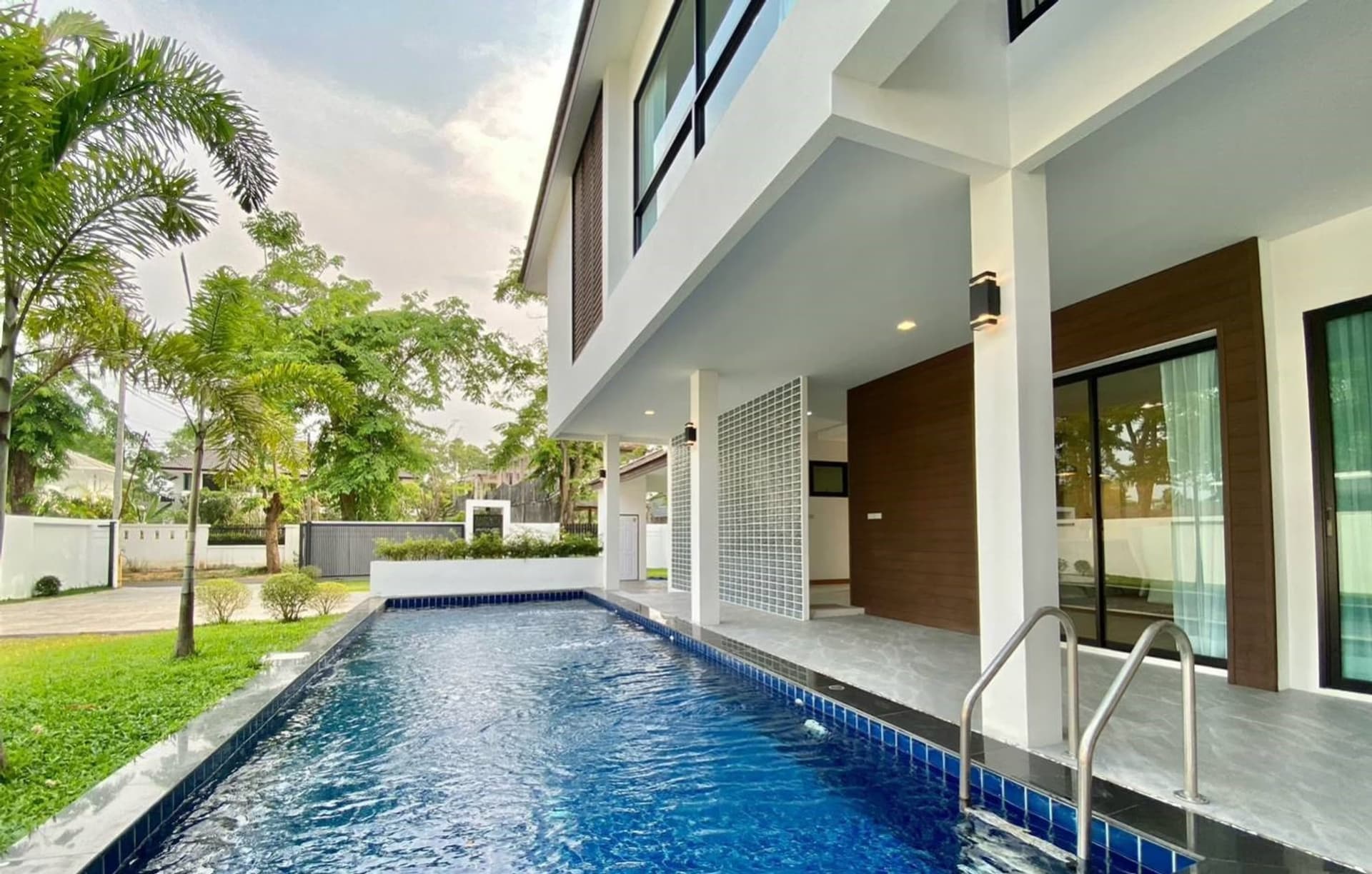 Pool Villa for Sale in San Phak Wan, Hang Dong - Image 2