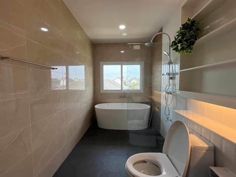 5 Bed House for Rent in Doi Saket