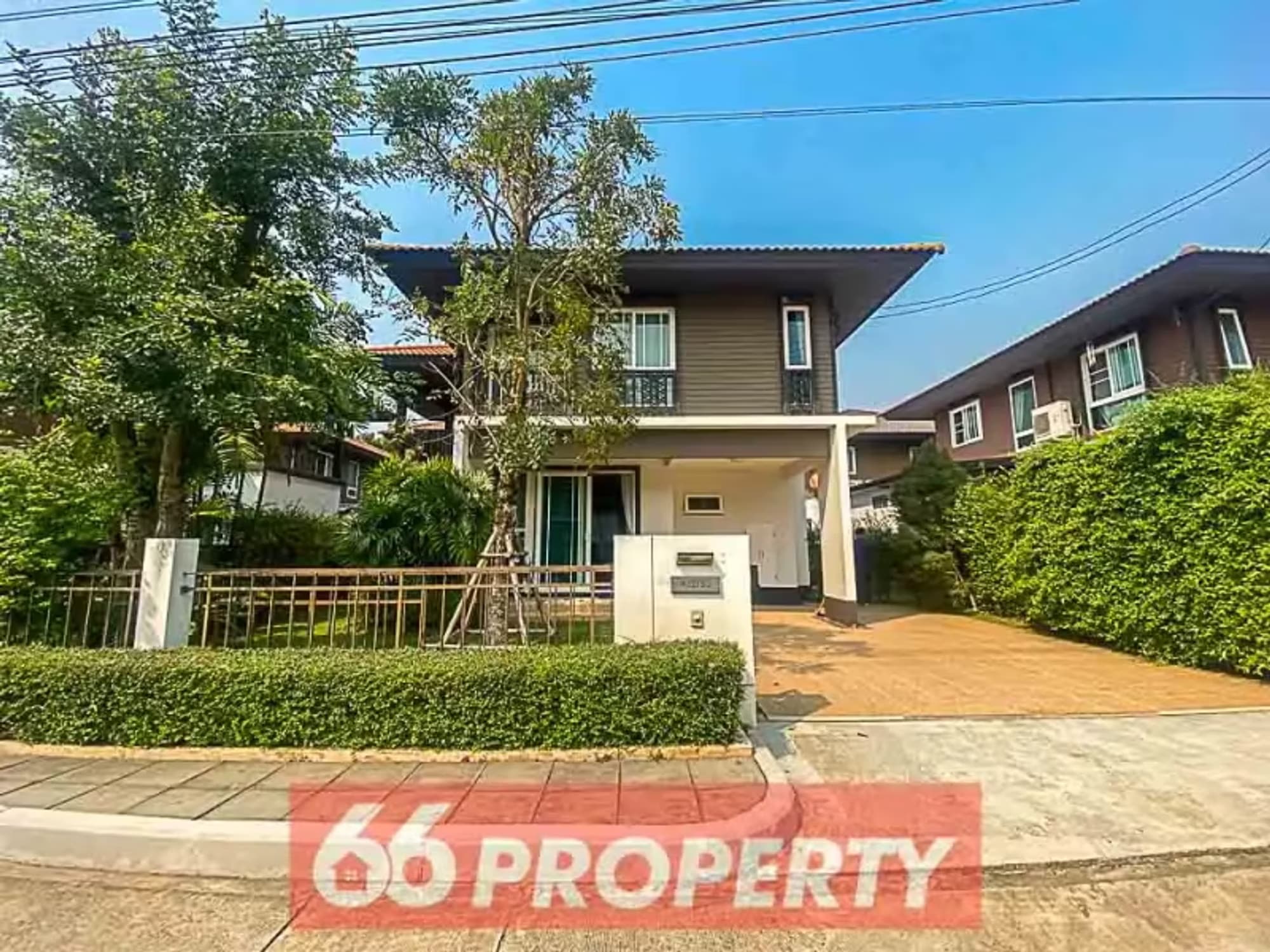 4 Bedroom House - Image 22