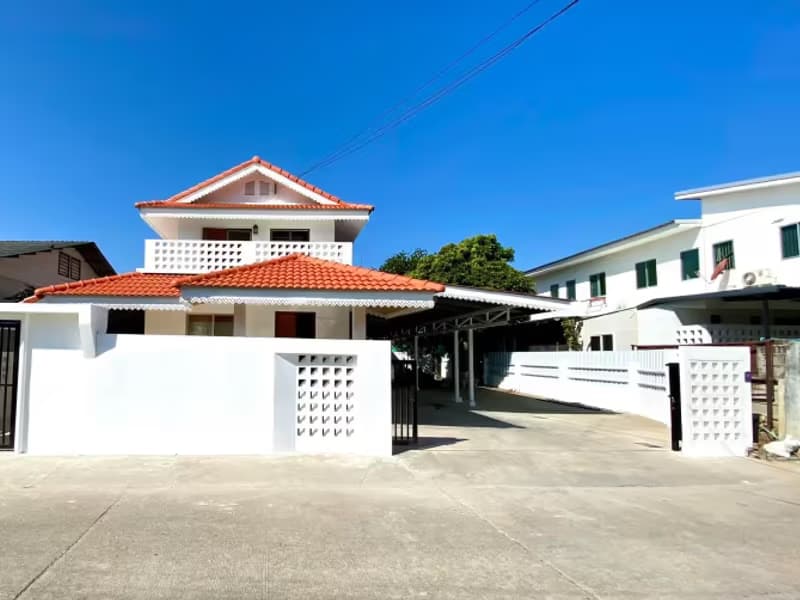 2 Bedroom House