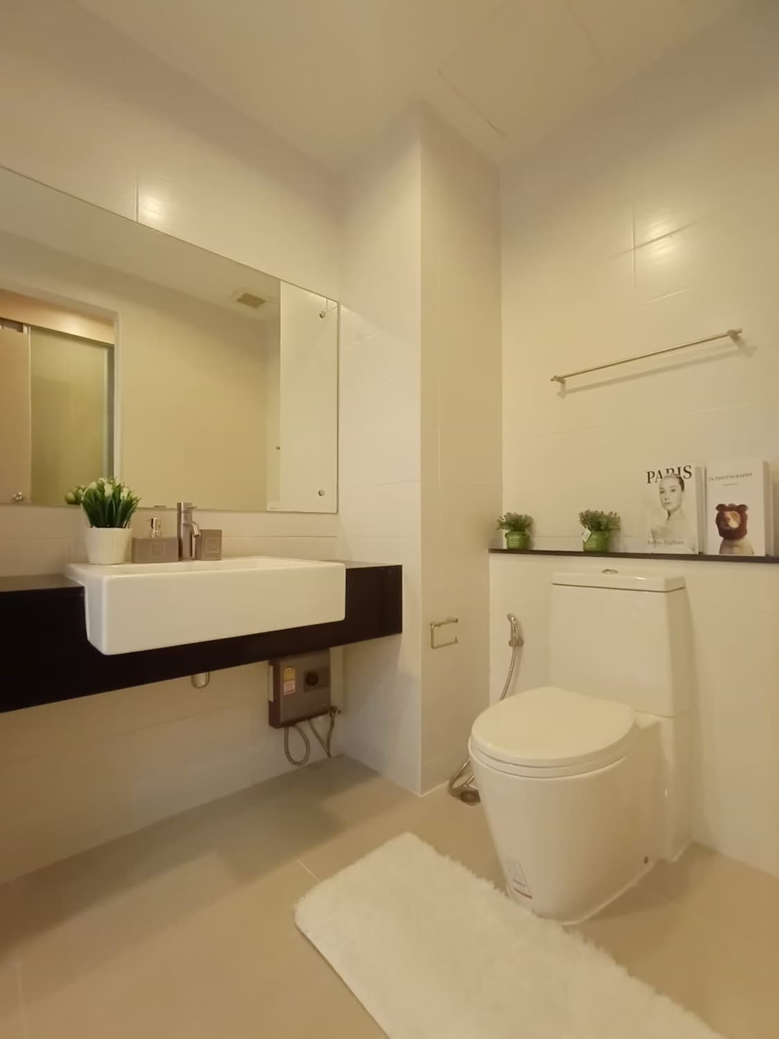 1 Bedroom Condo - Image 5