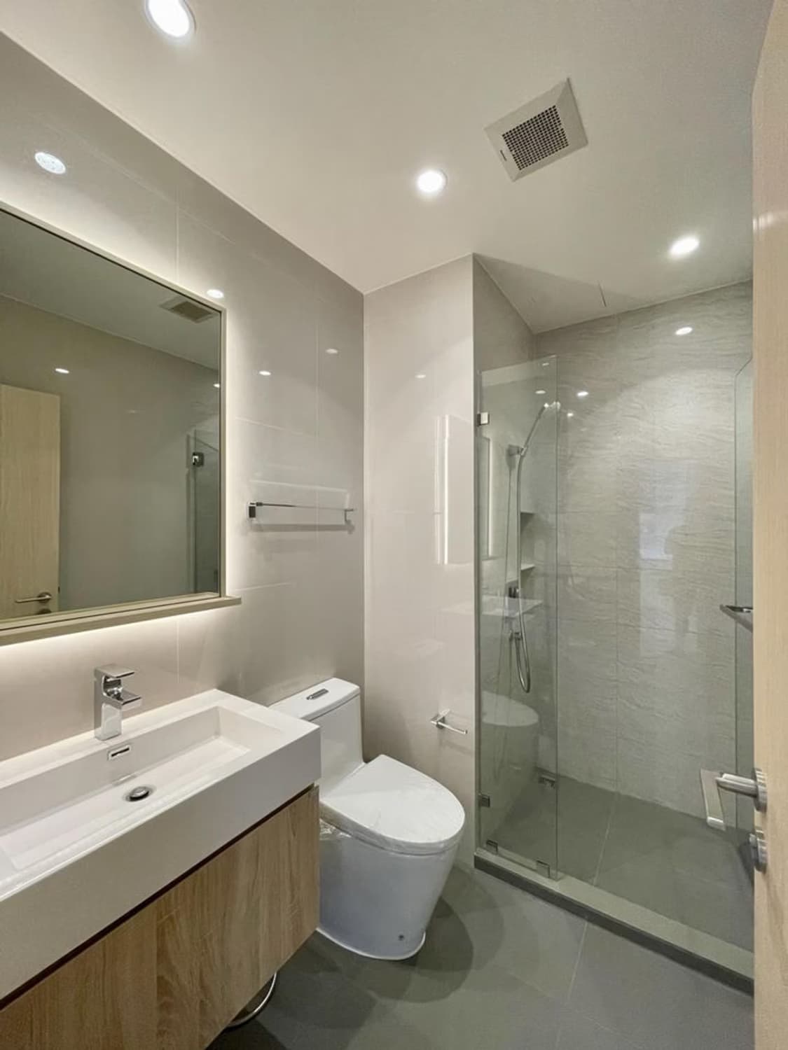 1 Bed Condo for Rent  Near Ekkamai BTS - Image 9