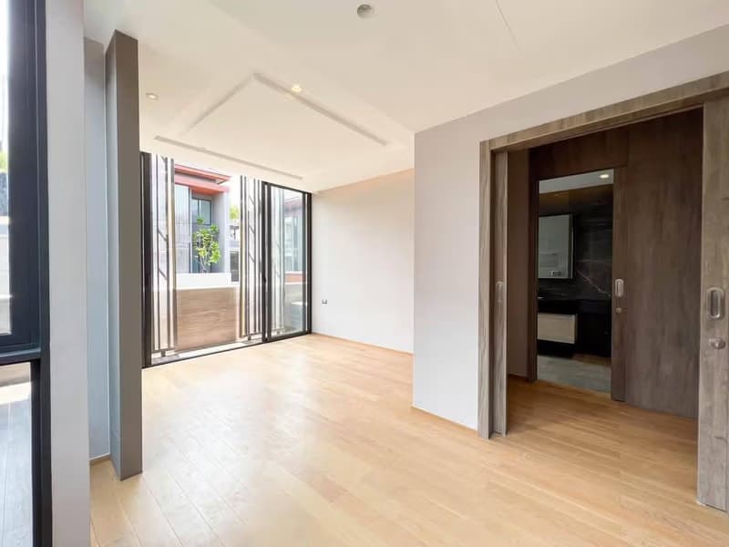 4 Bed House for Sale in Yan Nawa