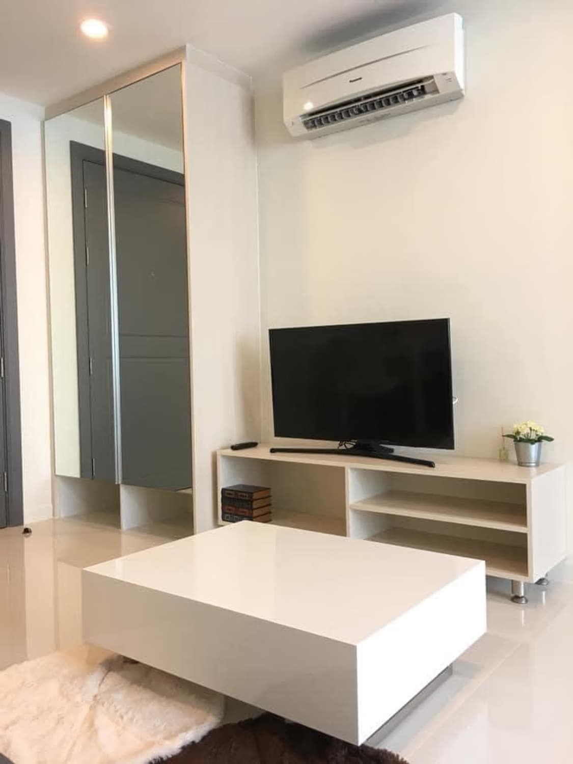 1 Bedroom Condo - Image 3