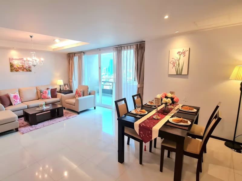 2 Bed Condo for Rent in Watthana