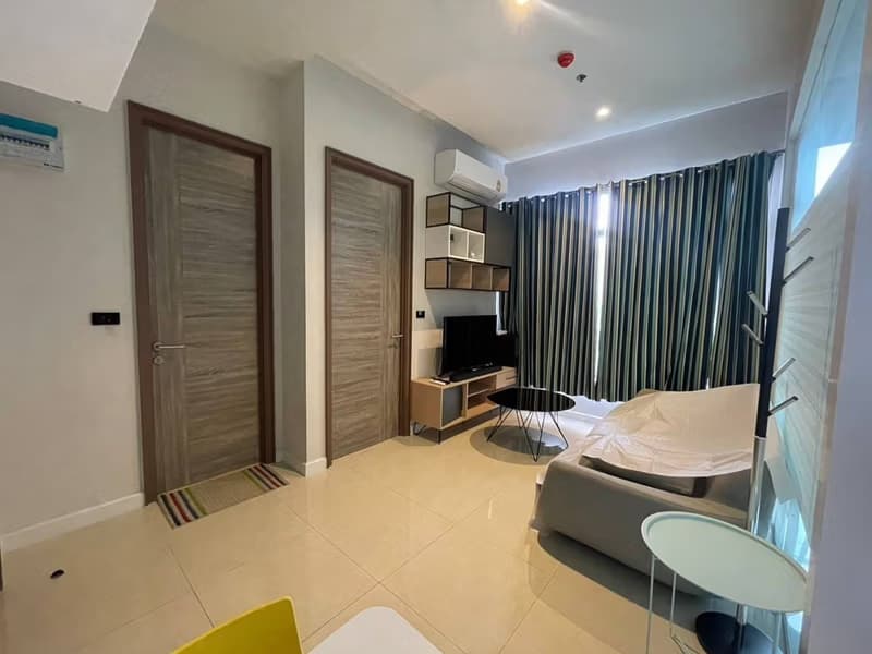 1 Bedroom Condo