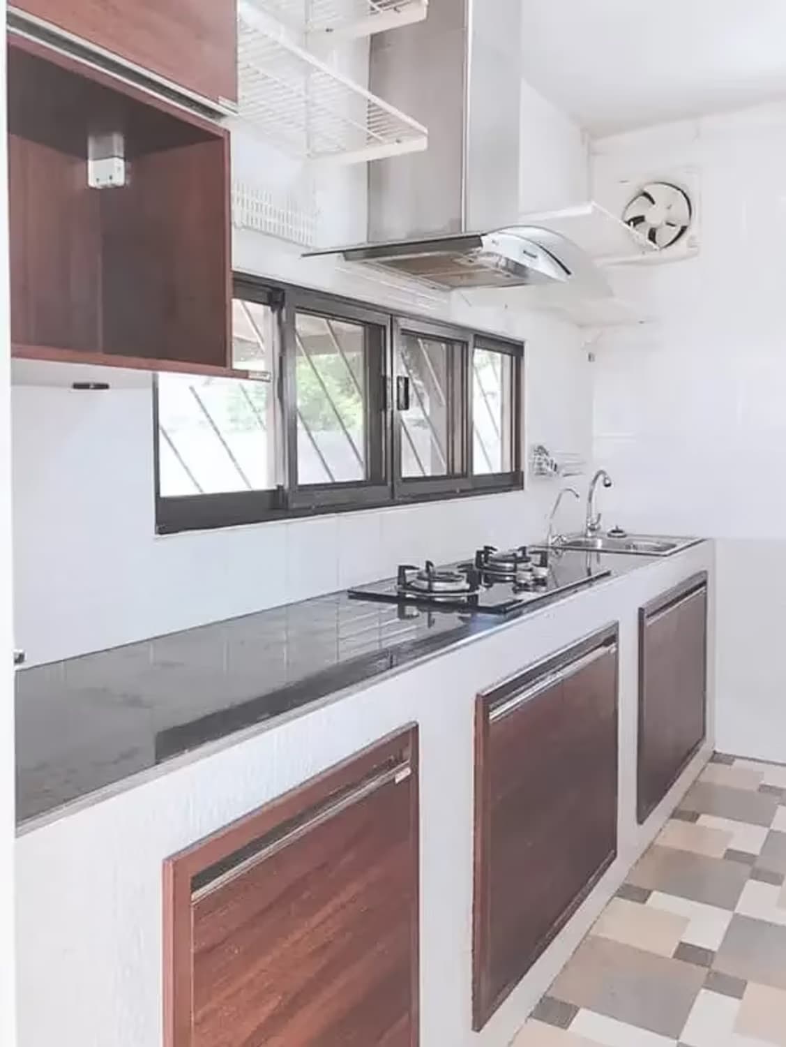 4 Bedroom House - Image 24